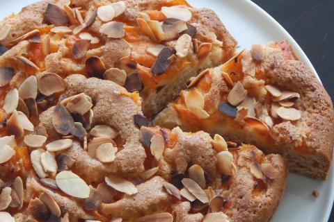 Photo de la recette Gâteau aux abricots et aux amandes